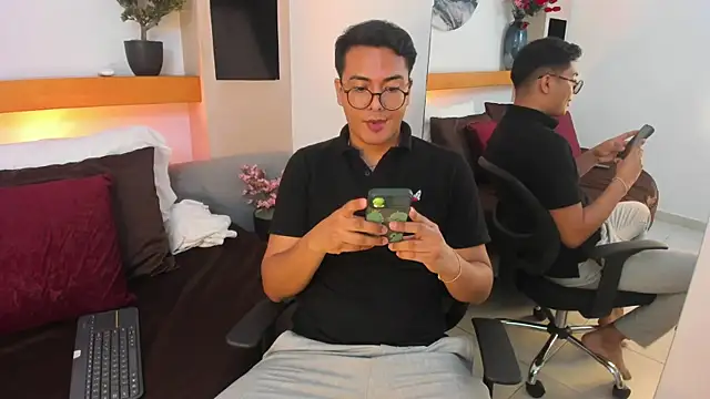 JohnBelRose online show from January 17, 8:44 pm