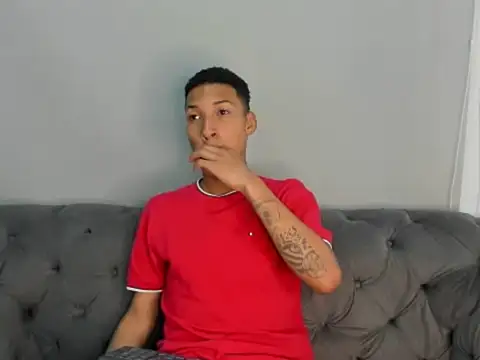 Domminick18 online show from November 7, 12:52 pm