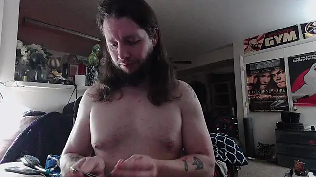 biggerisbetter12 online show from June 12, 11:08 am