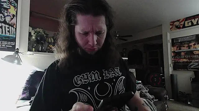 biggerisbetter12 online show from April 22, 9:58 am