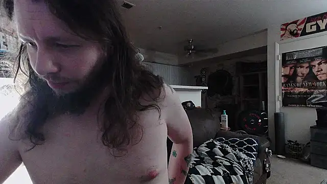 biggerisbetter12 online show from June 20, 11:04 am