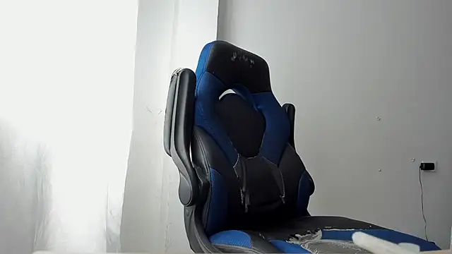 handsome boys22 online show from February 11, 2:22 pm