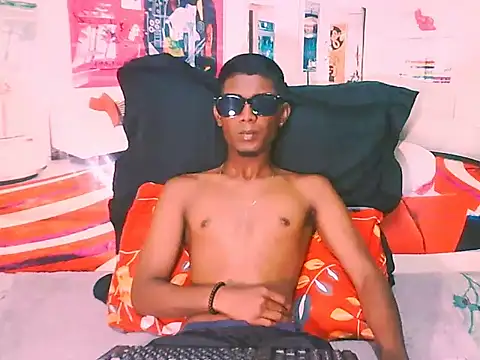 IndianThuggin online show from November 21, 6:29 pm