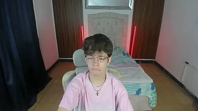 dilan orduz online show from October 22, 1:48 pm