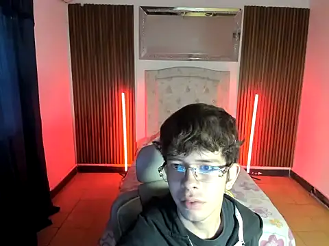 dilan orduz online show from October 25, 1:02 pm