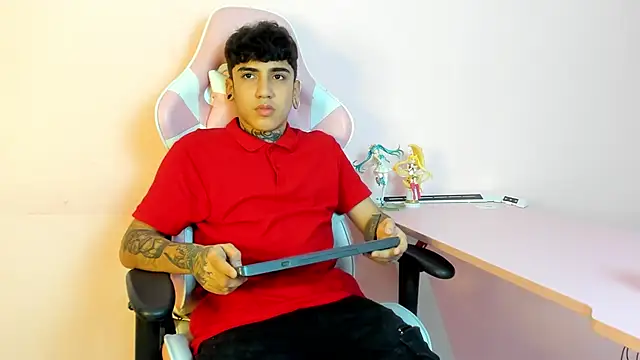 SantiOlsen online show from December 19, 9:56 pm