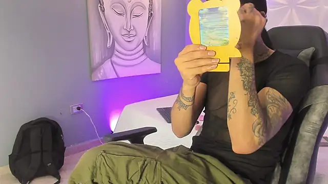 ArohomLester online show from April 8, 1:42 pm