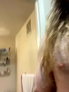 LSDsexslave online show from April 5, 10:39 pm