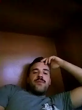 Camionista121998 online show from November 10, 6:35 pm