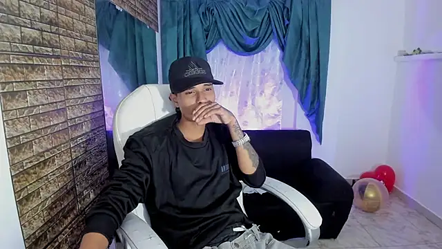 paul booy online show from November 15, 4:03 am