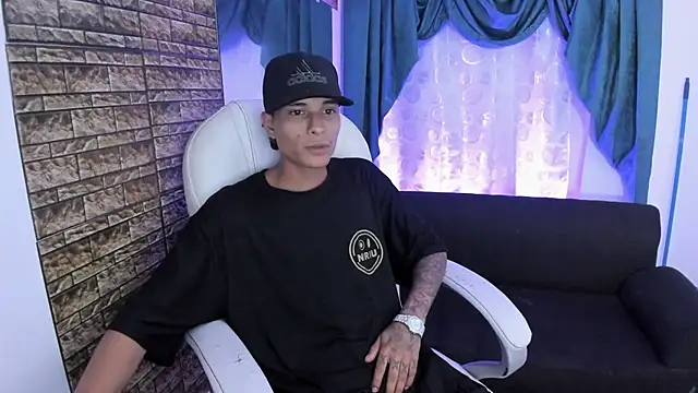 paul booy online show from November 8, 4:04 am