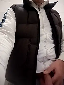 Romaeterna  online show from December 19, 8:17 pm