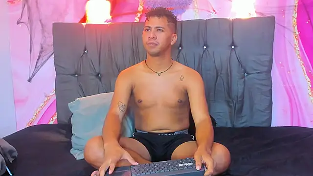 Raphael Latin online show from October 31, 4:47 am