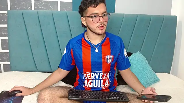 Zac Golden online show from December 5, 12:29 am