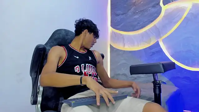 Sex Boy 33  online show from November 11, 4:50 am