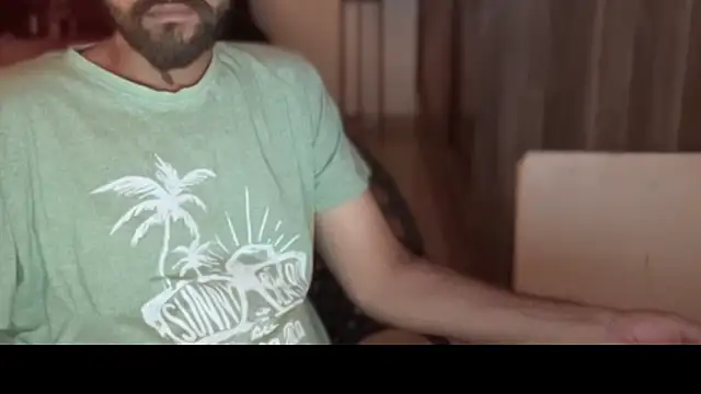 MakeMeAwareAah online show from April 25, 5:10 pm