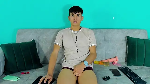 Nicolas Torres  online show from November 25, 7:43 am