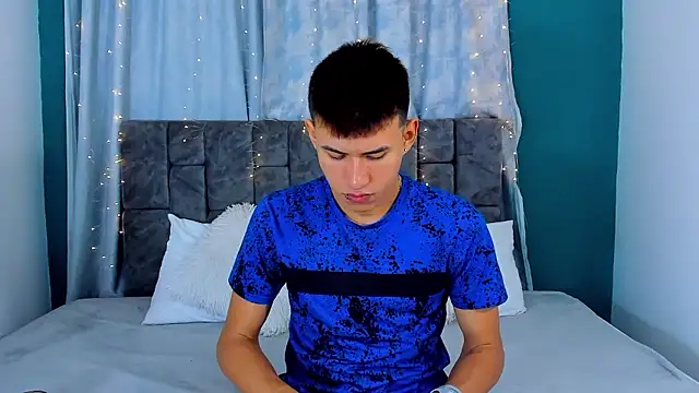 Nicolas Torres  online show from December 22, 2:31 am