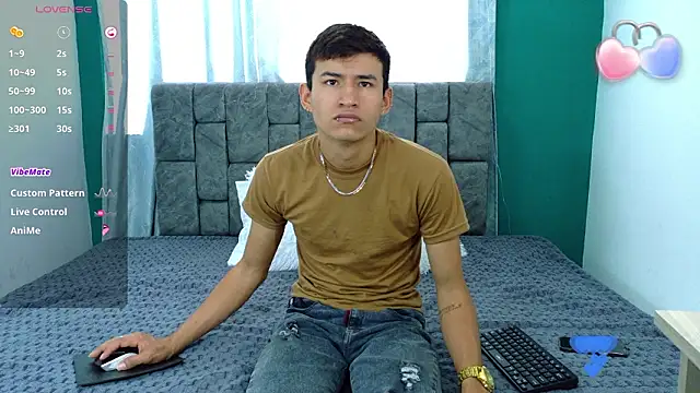 Nicolas Torres  online show from January 31, 8:07 pm