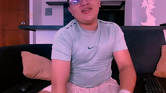 Santo Pecado  online show from November 3, 12:20 pm