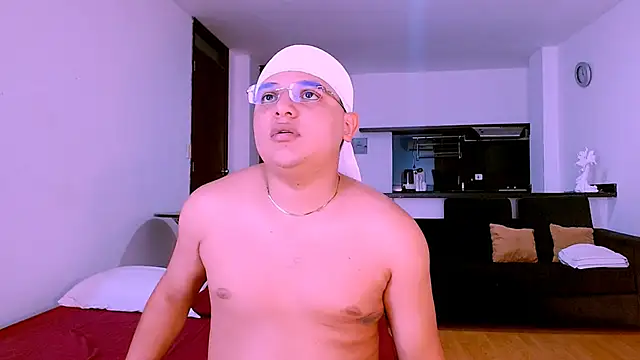 Santo Pecado  online show from October 24, 1:46 pm