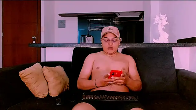 Santo Pecado  online show from October 28, 12:40 pm