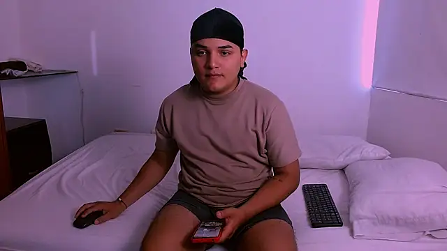 Santo Pecado  online show from November 10, 11:48 am