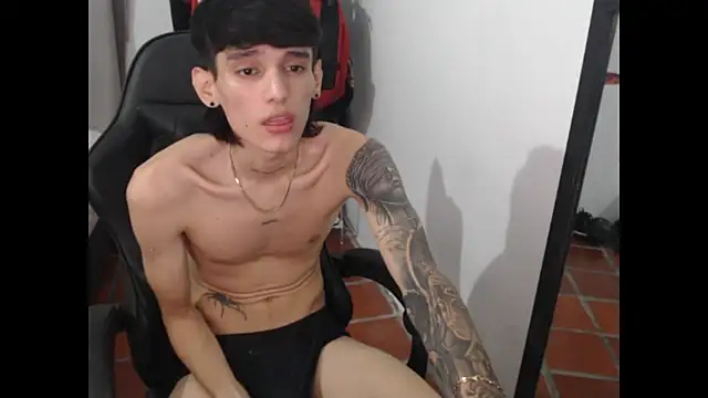 Stiwar cute online show from November 7, 11:52 pm