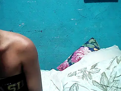 SmallluncutCock online show from December 21, 12:51 am