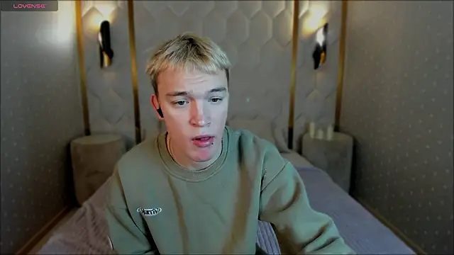 Derek Banville online show from January 31, 7:45 pm