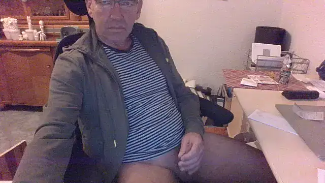 Lutzi1970 online show from December 22, 3:09 pm