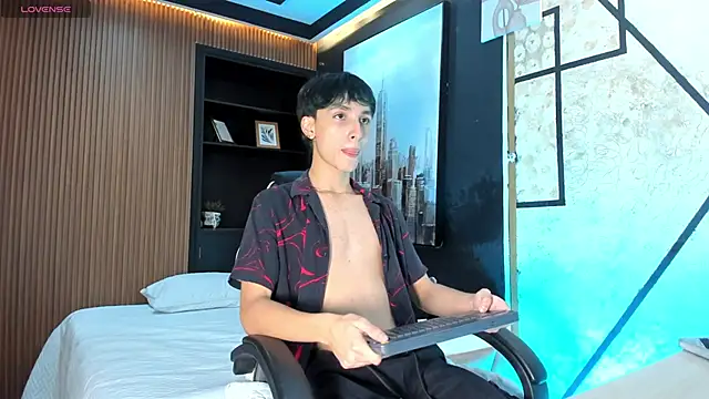 LiamPage  online show from November 14, 10:11 pm