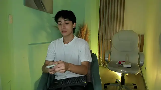 LiamPage  online show from November 11, 8:25 pm