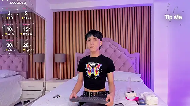 LiamPage  online show from November 23, 10:21 pm