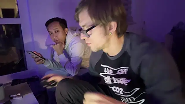 StephPra94 online show from October 31, 8:23 pm