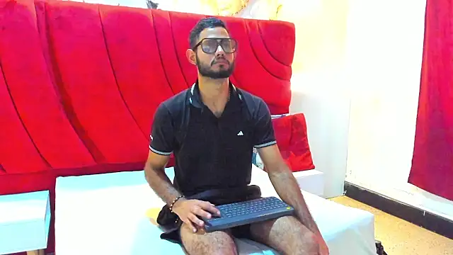 YEFERSON SCOTT online show from November 10, 7:19 pm