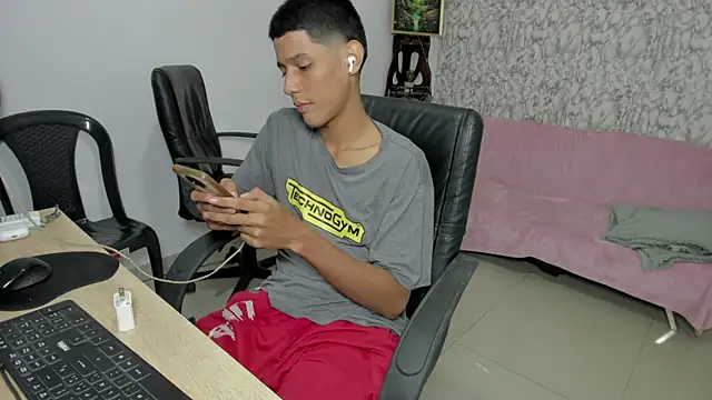 santos desire online show from October 24, 3:30 am