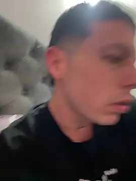 Yeison 8012 online show from March 10, 4:07 am