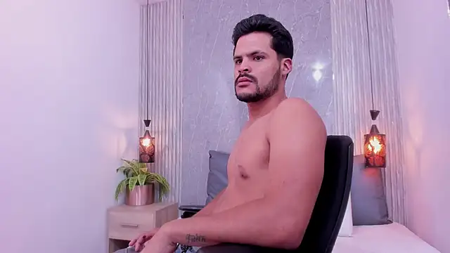 Hamilton 0 online show from November 14, 7:59 pm