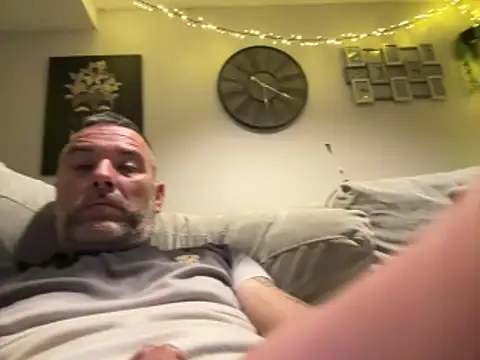 plymouthlad82 online show from May 2, 11:29 pm