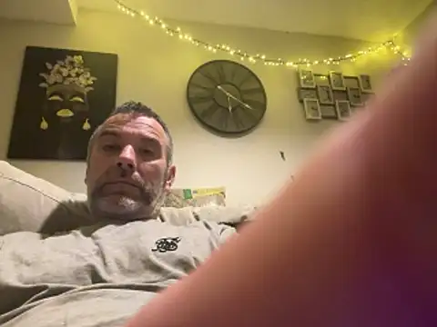 plymouthlad82 online show from March 10, 11:33 pm