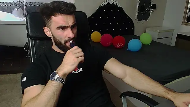 MicahLane online show from August 6, 4:40 am