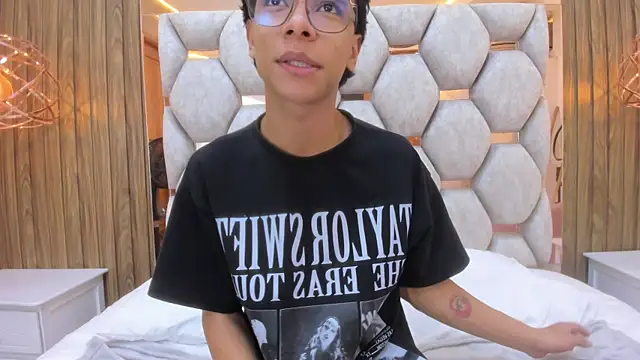 adams bobby online show from June 20, 11:37 am