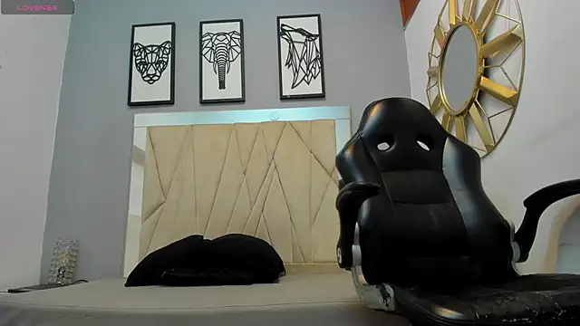 adams bobby online show from April 18, 7:07 pm