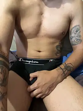 AlejandroRMC online show from October 26, 5:37 pm