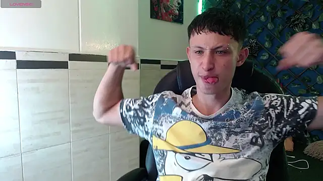 Garuo 18 online show from January 10, 3:23 am