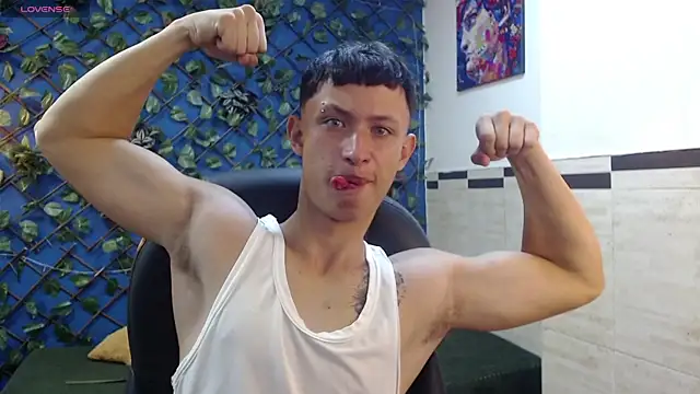 Garuo 18 online show from December 23, 3:37 am