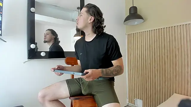 STEINER 01 online show from October 29, 4:48 am