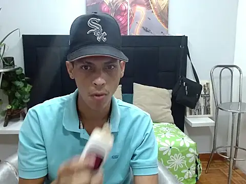 wiltom  online show from December 22, 7:11 pm