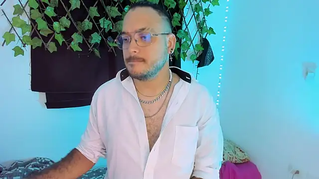 MarkWolfe1 online show from November 15, 12:12 am